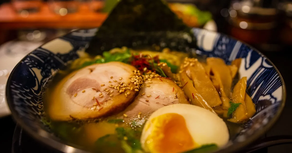 歌舞伎町の深夜ラーメンはジャンルが豊富|豚骨/煮干し/二郎/辛口/つけ麺/あっさり